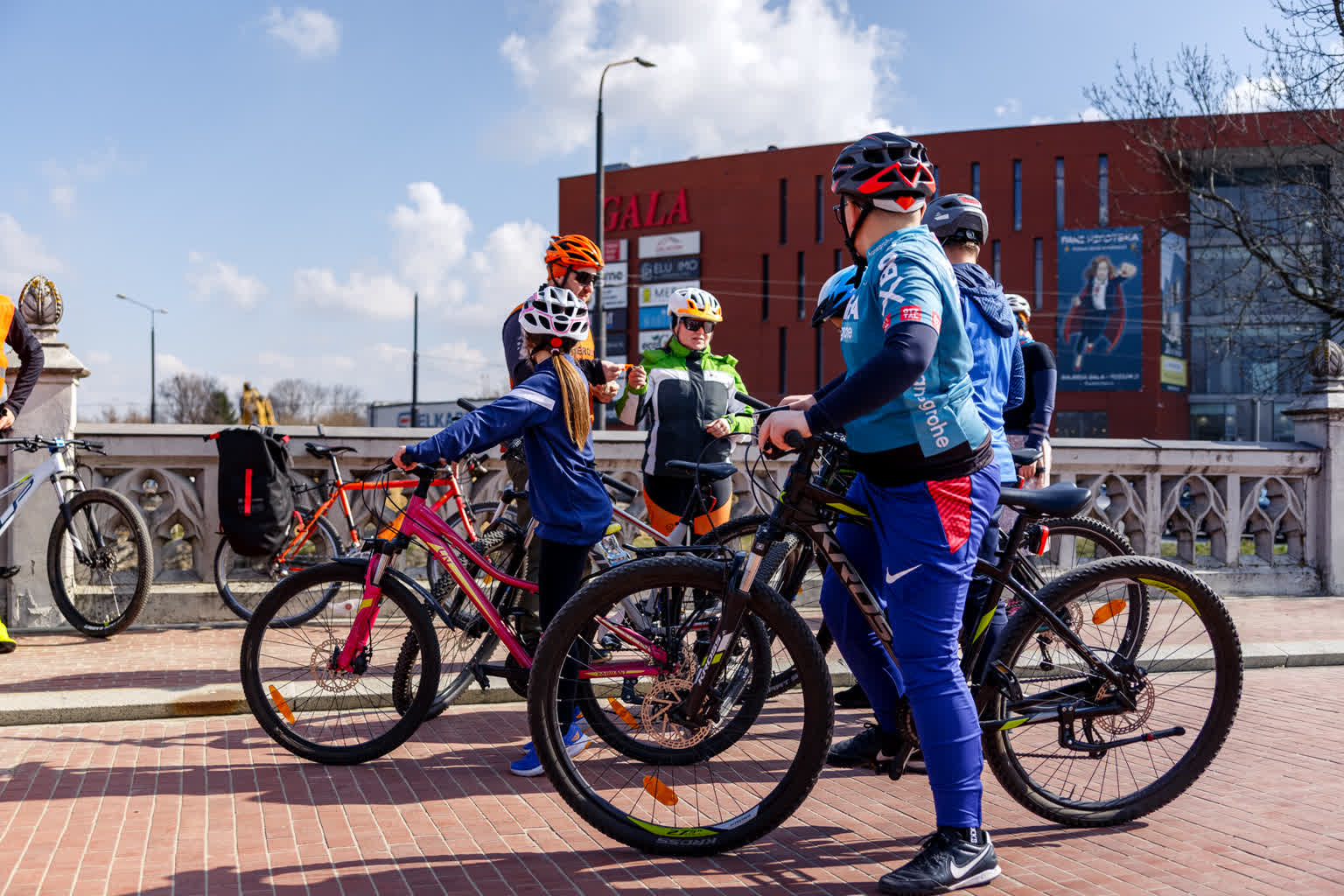Utopili Marzannę! Lubelscy rowerzyści rozpoczynają sezon 3 Topienie-marzanny-Michalew-4.jpg