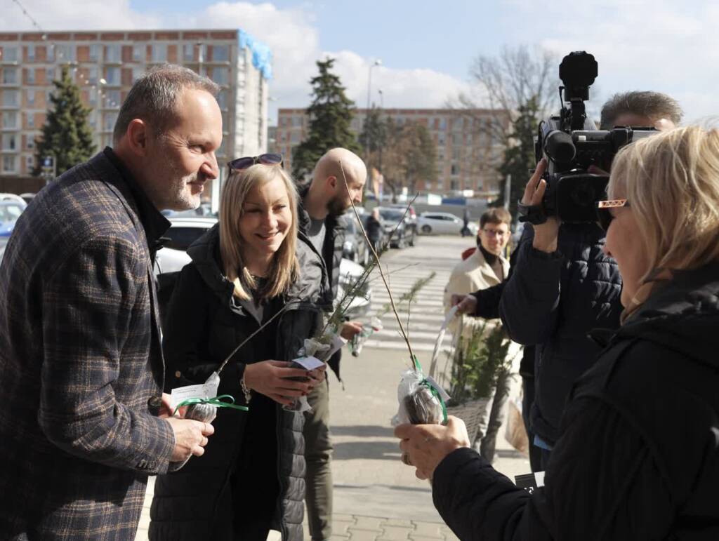 "Wiosna z Hetmanem" - drzewka dla mieszkańców Lublina 1 EAttachments9405461422e34aa01aa04bee0725c554cfdbbf7 xl