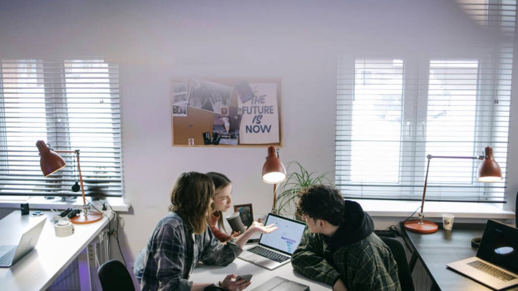 23.03.2026 Kalkulator - powrót do biur 1 EAttachments9407528fe571024047cc35fa53f766138fcf337 xl