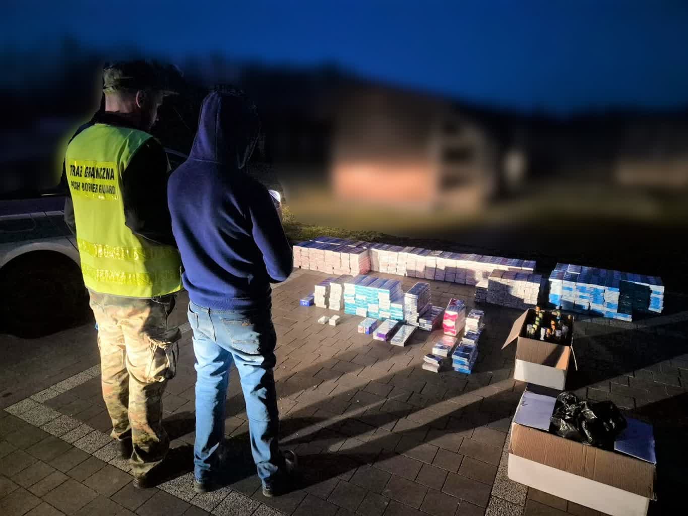 Kontrabanda w aucie i domu. 55-latek odpowie za przestępstwo skarbowe 3 12-342715.jpg