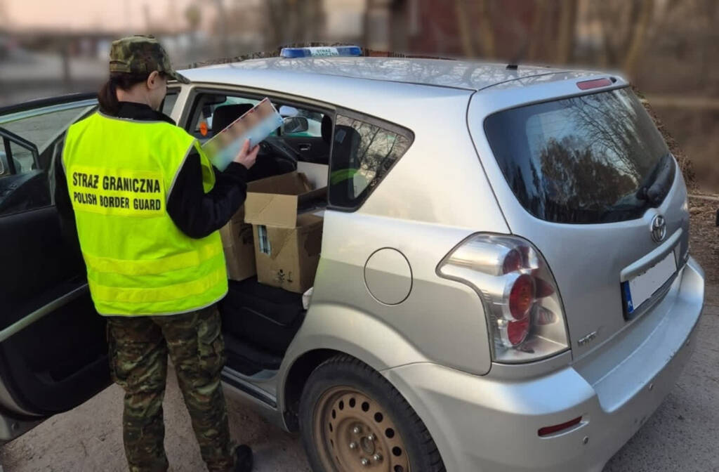 Kontrabanda w aucie i domu. 55-latek odpowie za przestępstwo skarbowe 3 EAttachments9407948a475aa5d84fe6a26b9838a3172c857bb xl