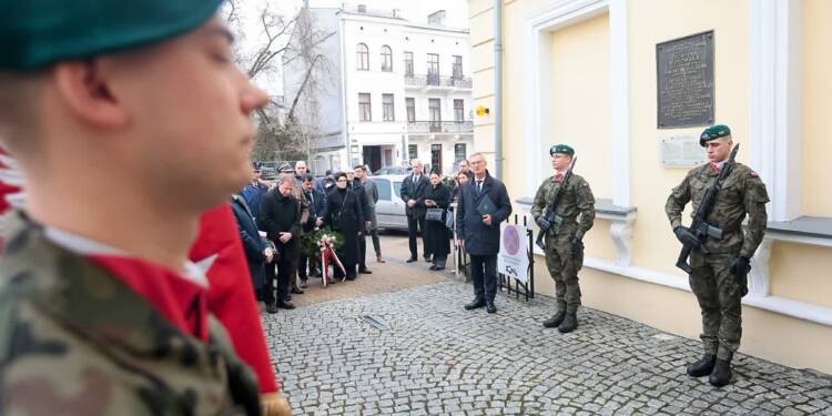 EAttachments94091938727ebd599a5c5c090ab404464d7294c xl