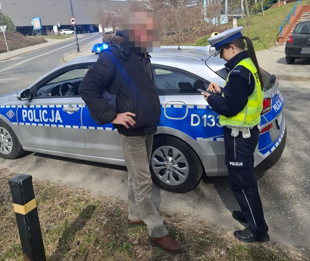 Bezpieczni piesi. Policyjne kontrole na lubelskich drogach 2 68-287396_g.jpg