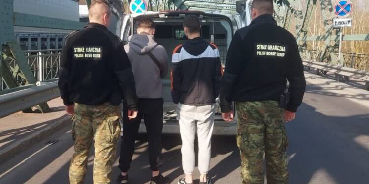 Stwarzali zagrożenie dla bezpieczeństwa państwa. Ukraińcy wydaleni z Polski 1 EAttachments9412844e8bc5bfe00b045c65680962f39e76186 xl