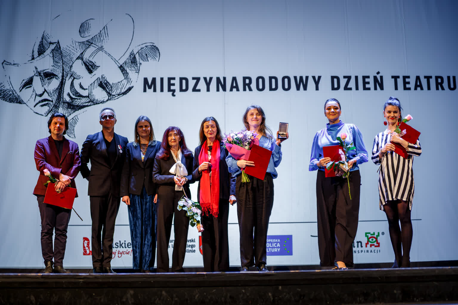 Międzynarodowy Dzień Teatru w Lublinie. Nagrody i medale dla ludzi sceny i zaplecza 2 EAttachments9418205aea84a26b2e11c085a28c9d91dcc50be_xl.jpg