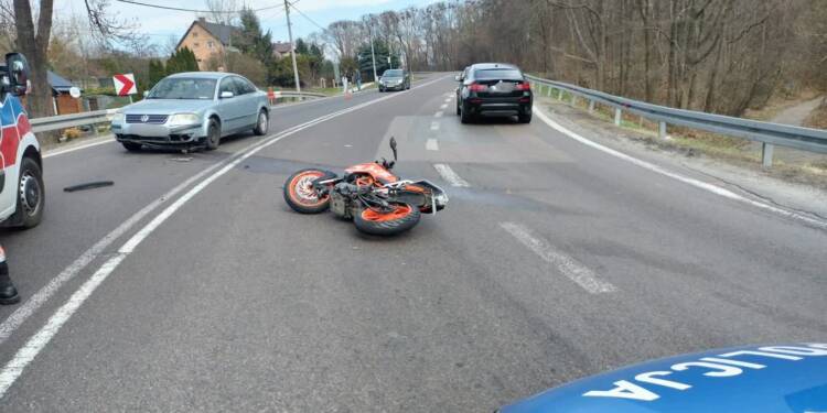 Utrudnienia na DK17 w Izbicy. Motocyklista ranny po wypadku 1 EAttachments942058481e347fbcdc3ed19abb80e69ec2d3ced xl