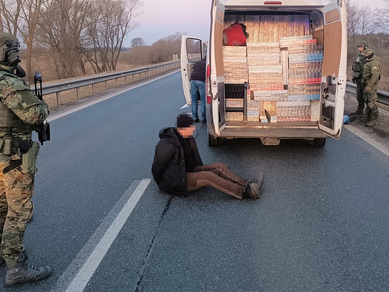 Papierosy za 1,5 miliona. Dwaj przemytnicy zatrzymani 2 20260330_papierosy_KAS_SG(2).jpg