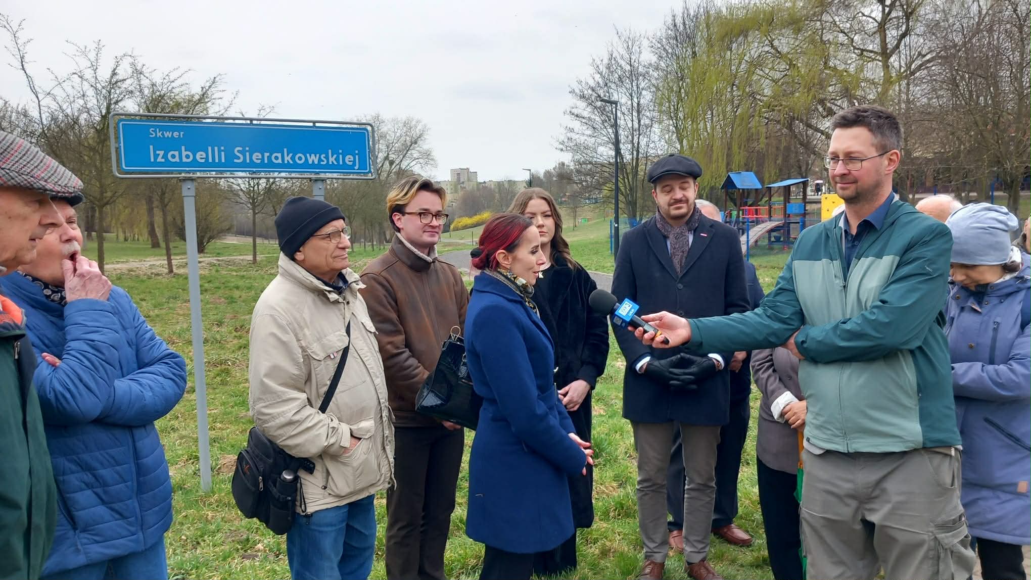 Działacze Lewicy pamiętają o Izabelli Sierakowskiej. Posadzili drzewa w 5. rocznicę śmierci posłanki 2 9b3ca1ff-7639-4420-a315-49d63373d487.jpg