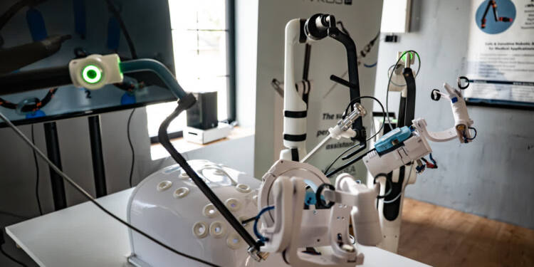 Prof. Rawicz-Pruszyński: Robot jest potrzebny, ale chirurg zawsze będzie dyrygentem 1 EAttachments9408677ab207a954604ae461195da732116dad1 xl 1