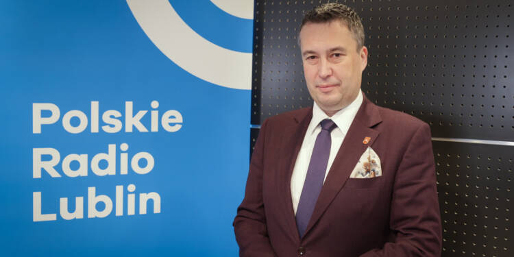 EAttachments94263509629cf57ba0fb19aef9f475cc200afec xl