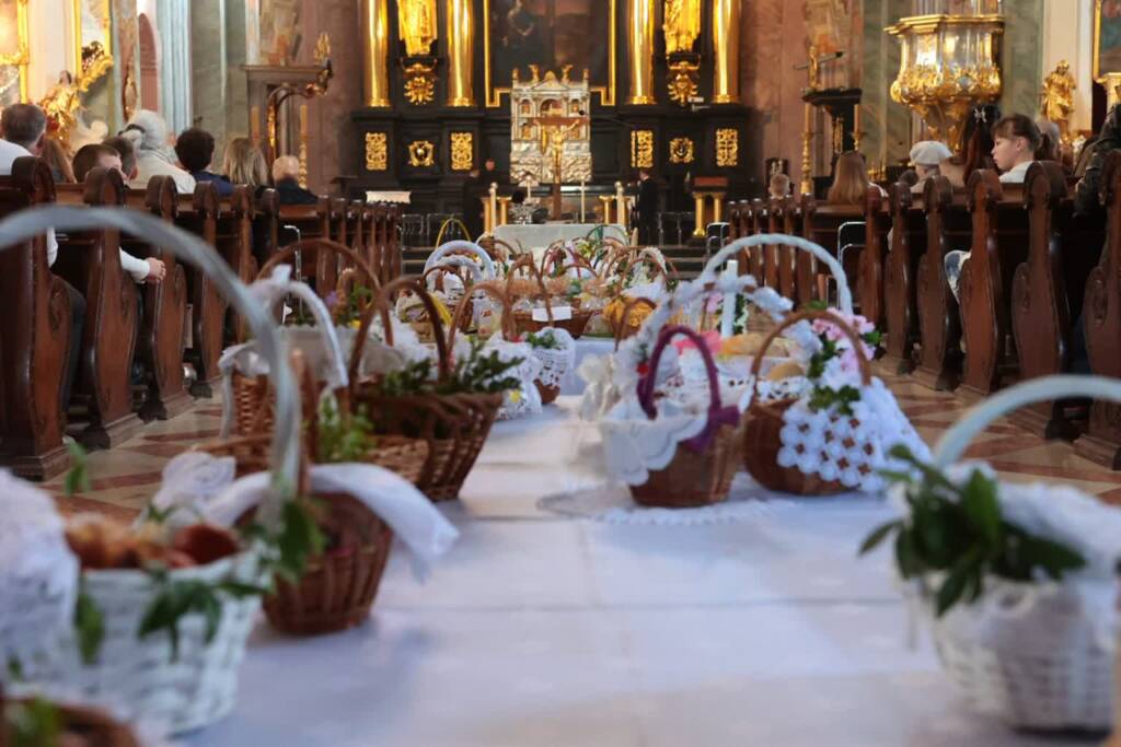 Wielka Sobota: nie tylko święcenie pokarmów 1 EAttachments9432316407599343d24dbb3e038754f3a442bd3 xl