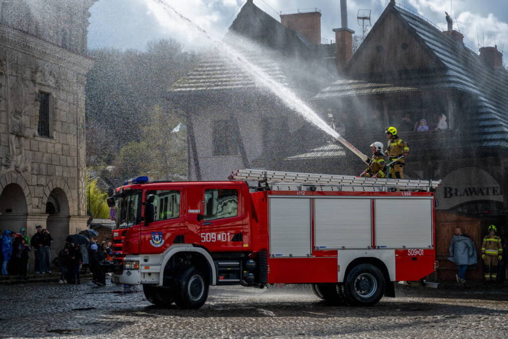 EAttachments9435488f7aa6504d9ee691fdb8fe35376b24694 xl