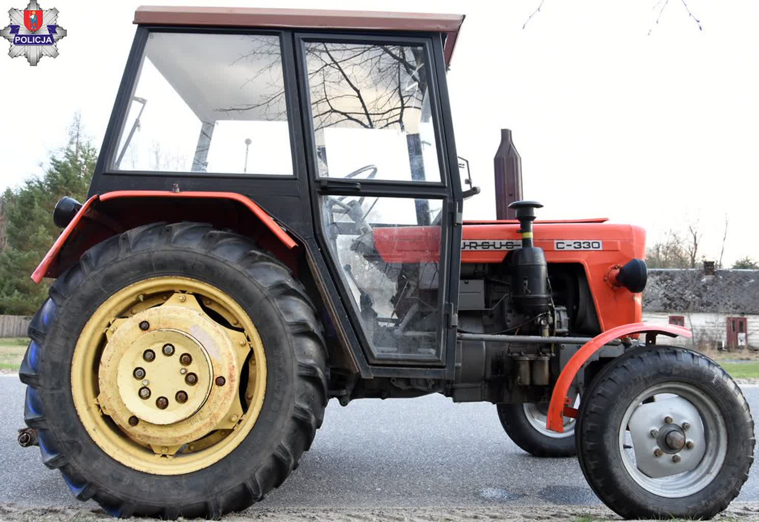 Pijany traktorzysta z sądowym zakazem zatrzymany przez świadka 2 361-288135.jpg