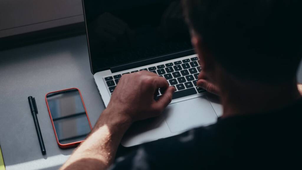 Sprzedawał silnik, stracił oszczędności. Wszystko przez jeden link 1 EAttachments943868813c18530622bb5c743483ae1945ab595 xl