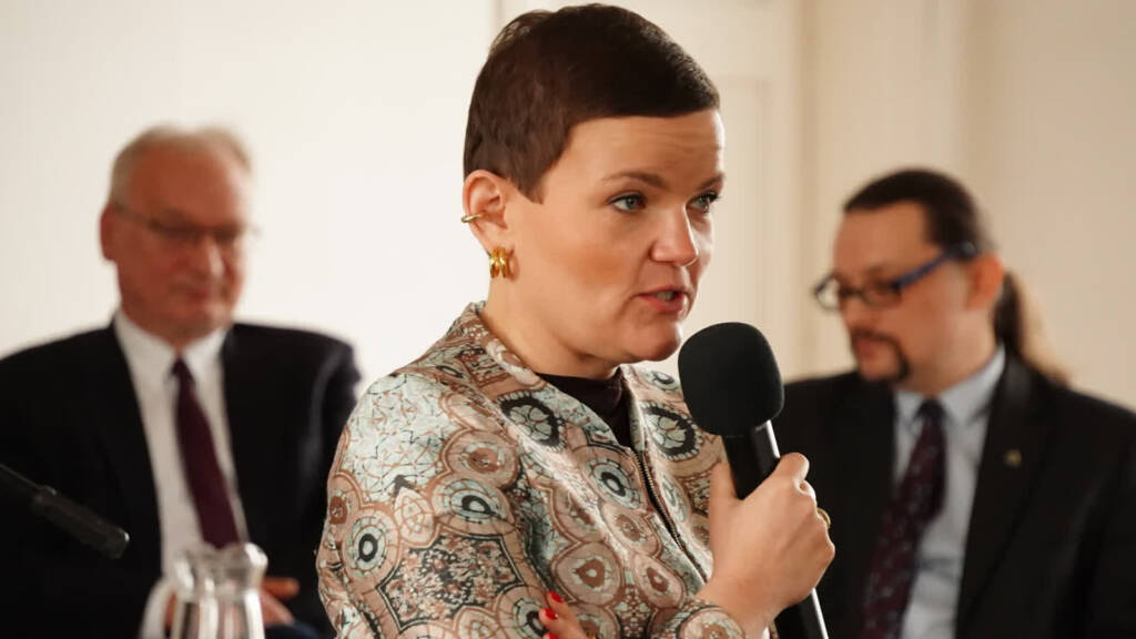 EAttachments944388174406fcc7ff4eca4f3874f0564868a9b xl