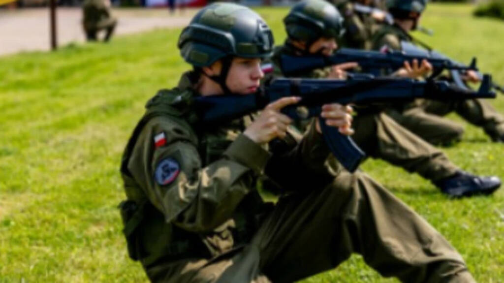 Nowoczesne kierunki i wojskowy profil. XXVII LO zaprasza kandydatów 1 EAttachments9453420f8f9ee05bb5a90f80e050cb9f9e53df1 xl