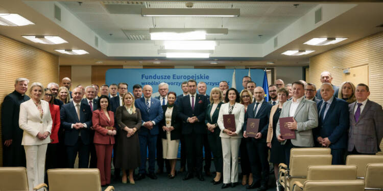 Ponad 100 milionów na rozwój regionu. Umowy podpisane 1 EAttachments94537547582e0474010c8cbd61004f3420bde0a xl