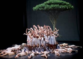 Widowisko „Baśń o Akacji” z okazji 70-lecia MDK „Pod Akacją" 2 EAttachments9454640b4d540b0400ffa47d7ddd11be821ce9e xl