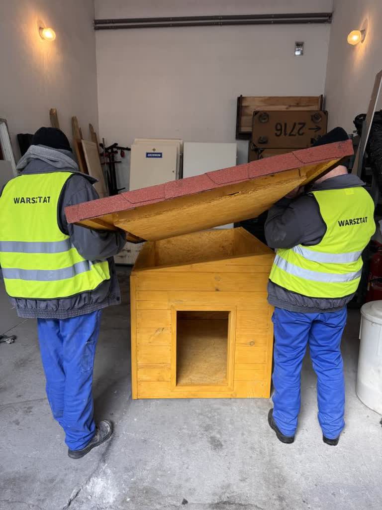 Resocjalizacja przez pomoc. Osadzeni pracują w schronisku 3 659691611_1358993426263378_2314269130995057766_n.jpg