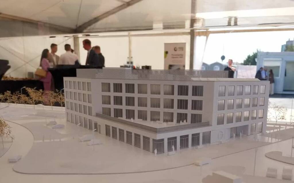 EAttachments946318712ea05414186549c5cbef08ace0ae62c xl