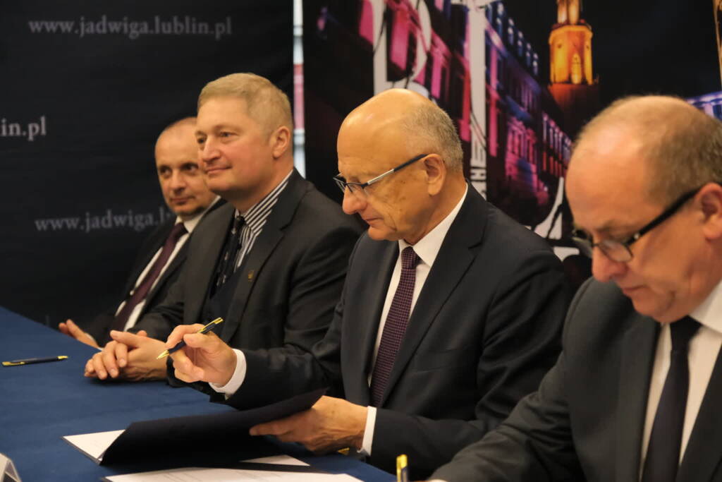 EAttachments94640773610e4b9007cbfa5ea45d904f1161f17 xl