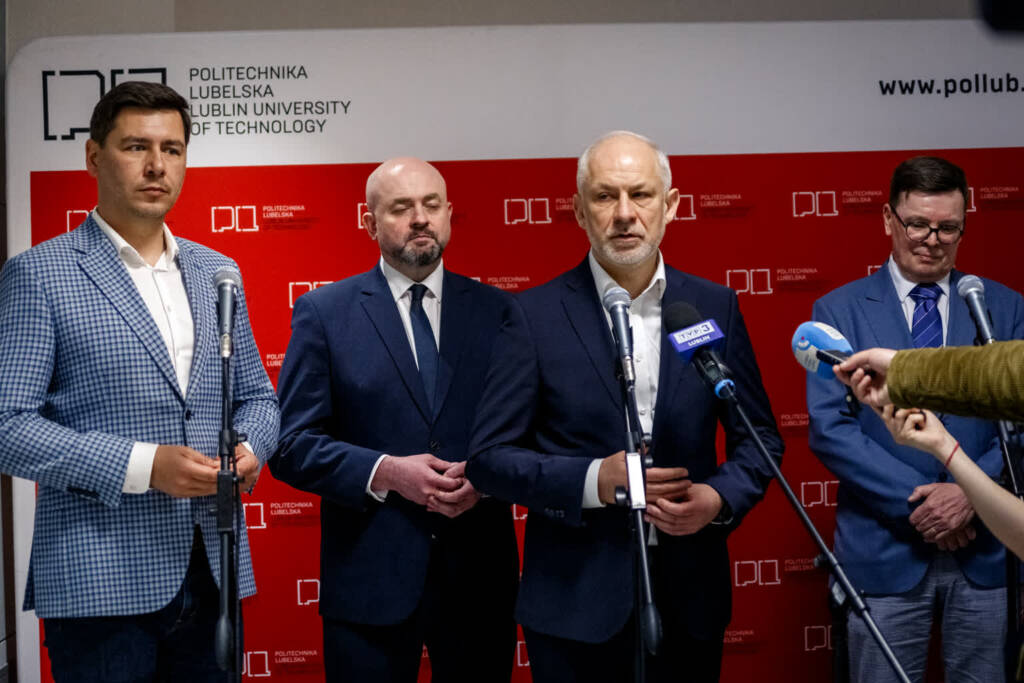 EAttachments9465936ced7348b219860a2b0b277ed0a14c931 xl