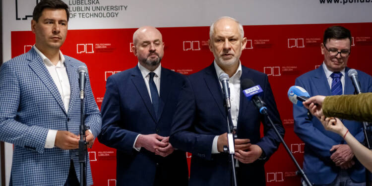 EAttachments9465936ced7348b219860a2b0b277ed0a14c931 xl