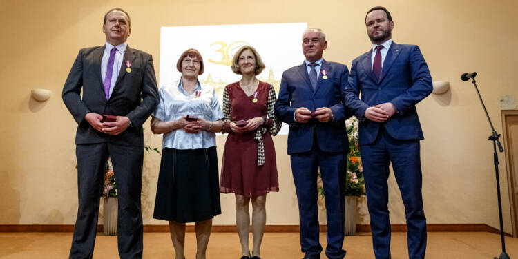 EAttachments946594252fe5f859b1efe6cb4abaeb3c960d37e xl 1