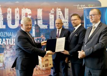 EAttachments9469749eb3a9a1c90165a80958ef4c730b26119