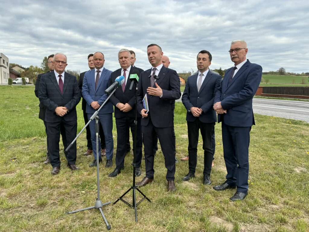 EAttachments9473754357064a67e9233e9e042e37ed4662ac0 xl