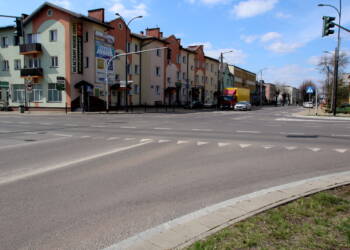 2020-04-01T11:55:53:00 ,  Fot. Piotr Michalski  2020.04.01. BILGORAJ . MIASTO PODCZAS EPIDEMIA WIRUS SARS-COV-2 , COVID-19 .
FOT. PIOTR MICHALSKI