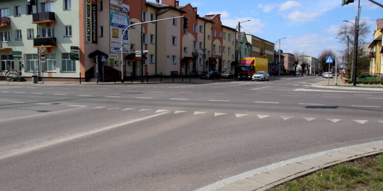 2020-04-01T11:55:53:00 ,  Fot. Piotr Michalski  2020.04.01. BILGORAJ . MIASTO PODCZAS EPIDEMIA WIRUS SARS-COV-2 , COVID-19 .
FOT. PIOTR MICHALSKI