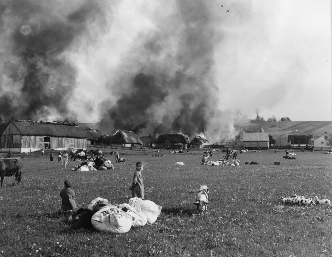 „Ludowa" władza pokazała prawdziwe oblicze. 80 lat po pacyfikacji Wąwolnicy 4 166-142822.jpg