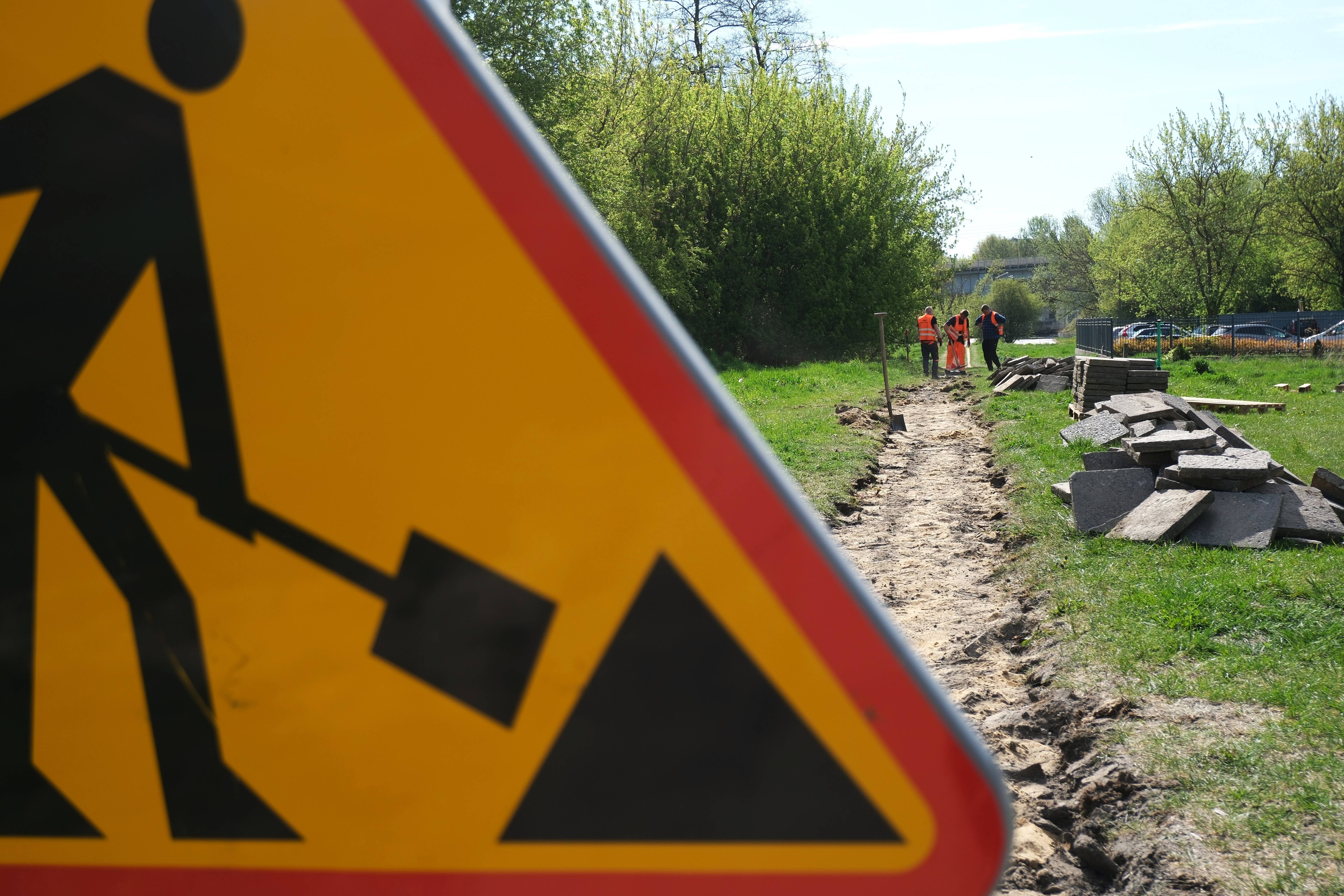 Ponad 7 mln złotych na modernizację. realizowane są prace na ul. Janowskiej w Lublinie