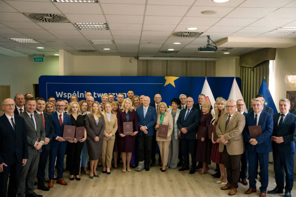 Bezrobotni z regionu uzyskają wsparcie. Są na to pokaźne środki 3 EAttachments951264214888b7ae93b8113816d0b84275a1538 xl