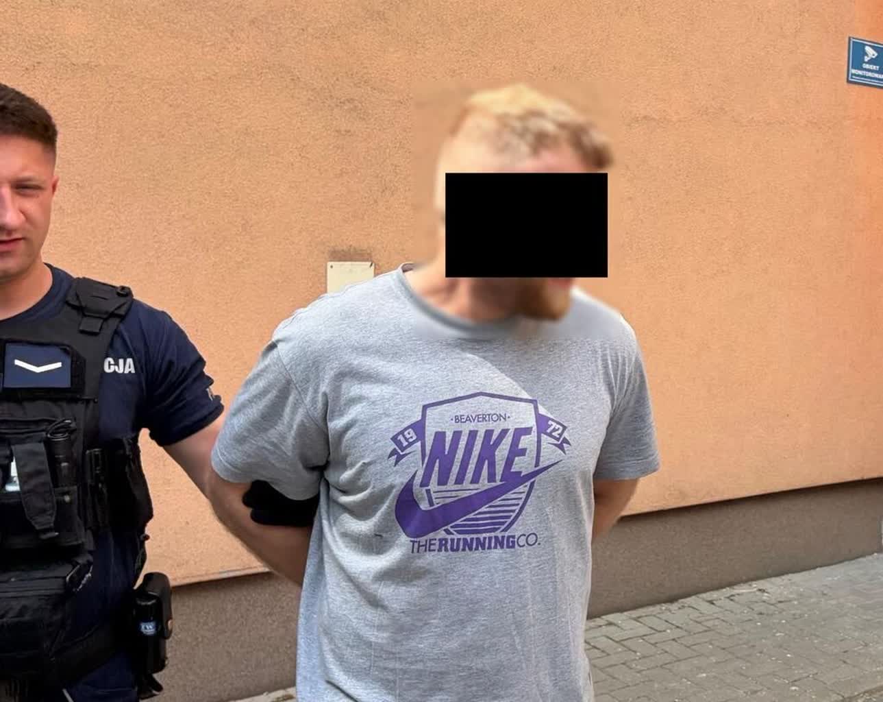 Kradli auta w trzech województwach. „Dziupla” rozbita przez policję 3 355-290698_g.jpg