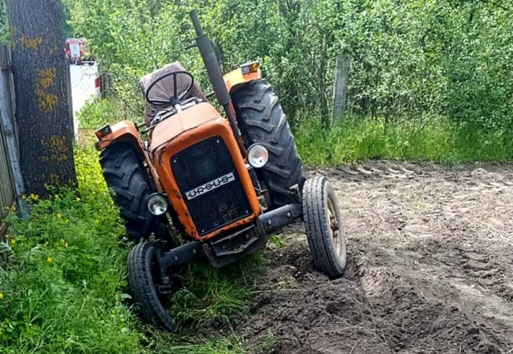 Wypadek podczas prac polowych. 76-latek w szpitalu 1 EAttachments9535188745e69487eaefceca80771f46c08438a xl