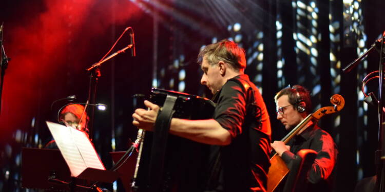 Festiwal KODY: Flow Unit / Hashtag Ensemble 1 EAttachments954518850dd6ca6c055c89ad463423ca8f1357e xl