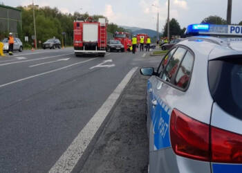 Zderzenie ciężarówek na ekspresówce. Dwie osoby ranne 2 EAttachments57609252fe1fc2655bf1ba72e0cf6d6b4b98024 xl