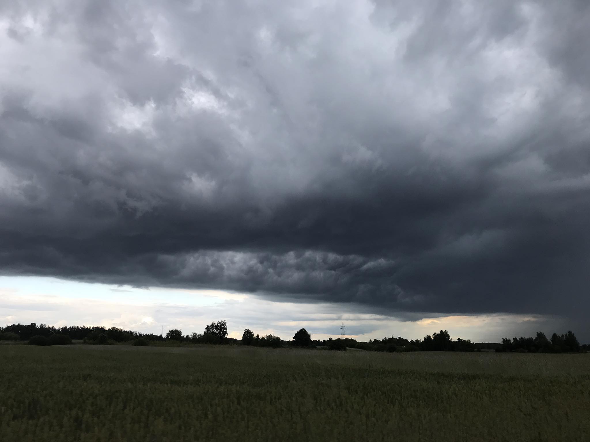 Silne burze nad Lubelszczyznę. IMGW ostrzega
