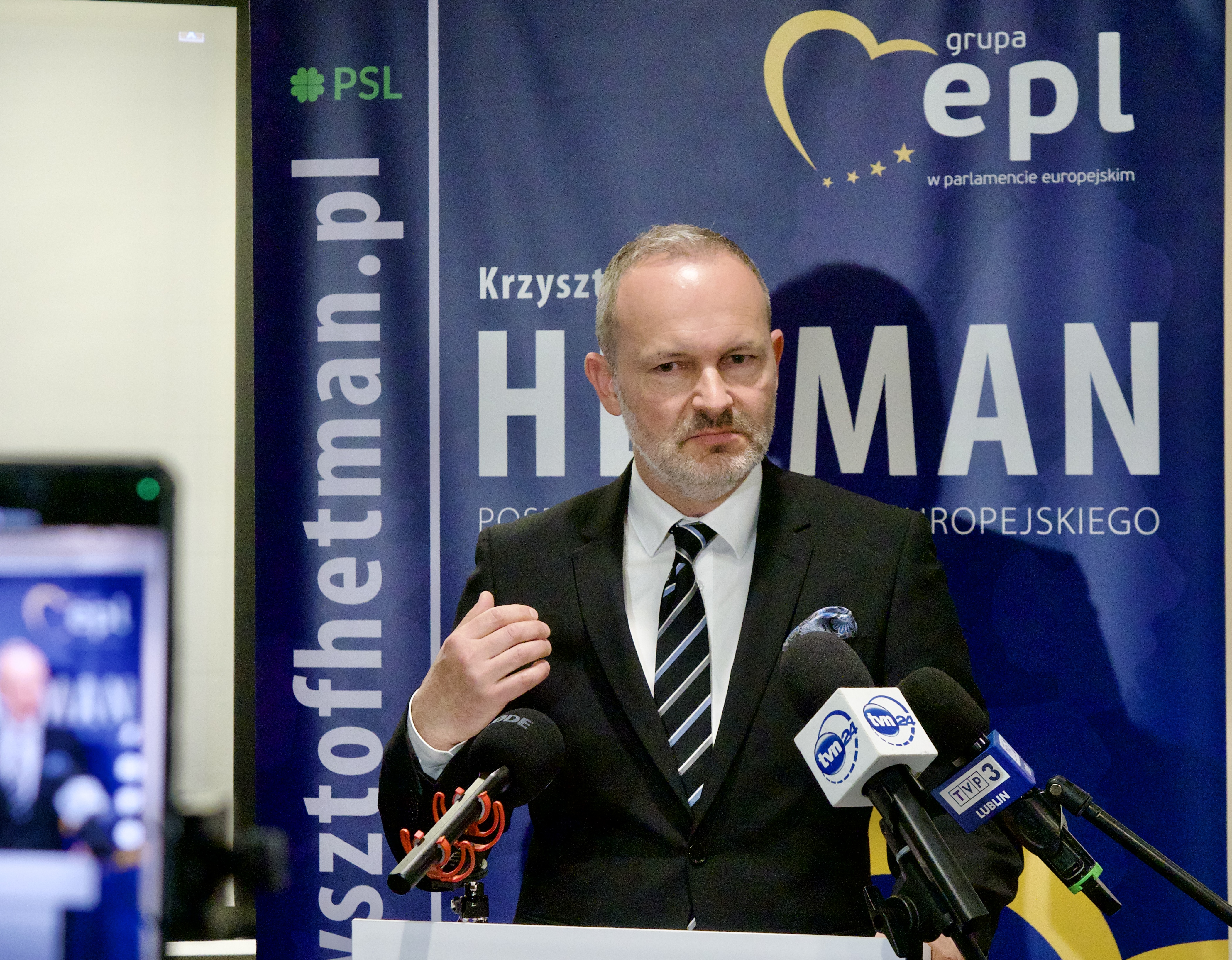 Bezpieczeństwo i mniej biurokracji. Europoseł Krzysztof Hetman o roli Polski w UE