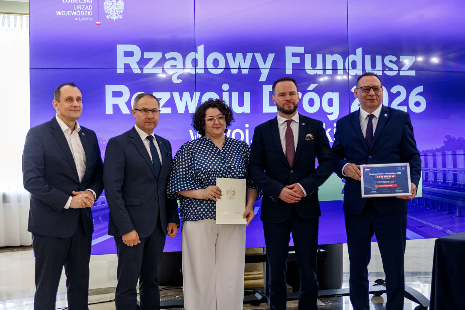 Rządowe środki na lokalne drogi. Projekty rezerwowe z dofinansowaniem 2 Podpisanie-porozumienia-01.06.2026-Michalew-14.jpg