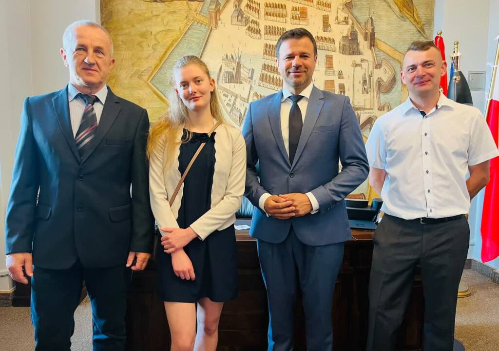 Sukces uczennicy z Zamościa. II miejsce w ogólnopolskiej olimpiadzie 1 EAttachments95535697f0dfebcf029236e75b1f190aae62bea xl
