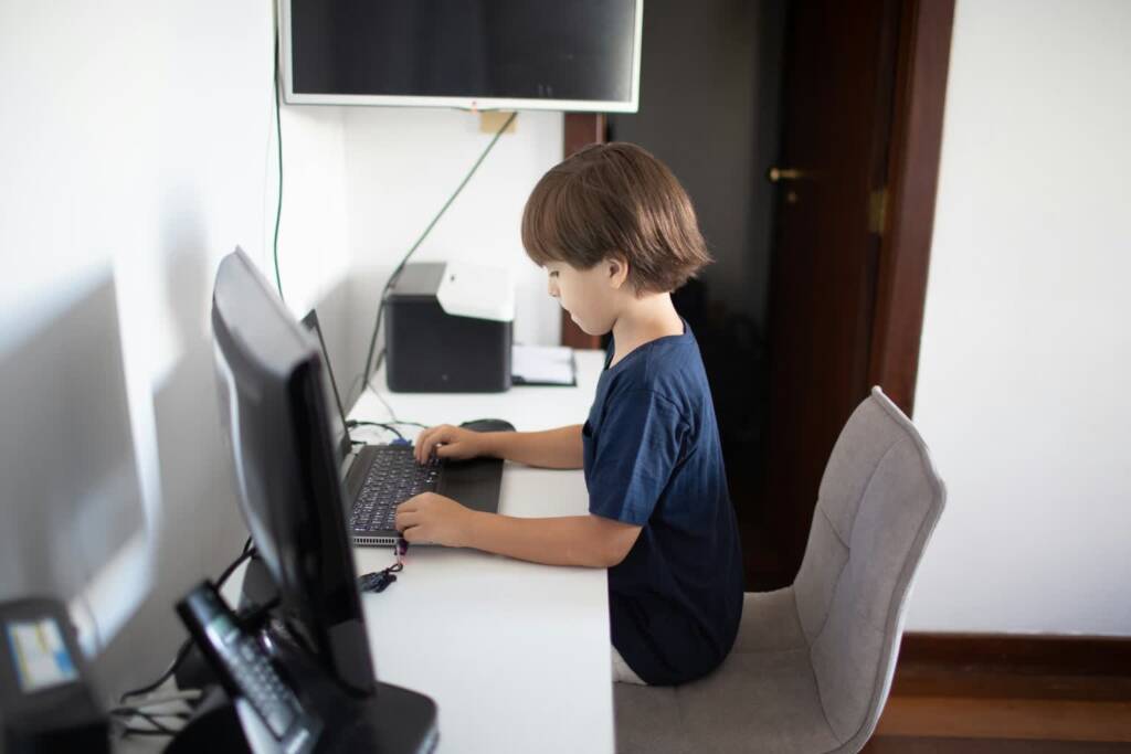 Rząd wzmacnia ochronę dzieci online. Będą zmiany w szkołach i internecie 1 EAttachments9554263700287856a7f7438828a47f9e9c9600e xl