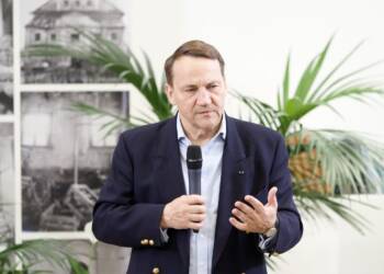 Wicepremier Radosław Sikorski z wizytą w Tarnogrodzie 2 EAttachments9555148f6efc528020e60a9a80e89b70f279558 xl