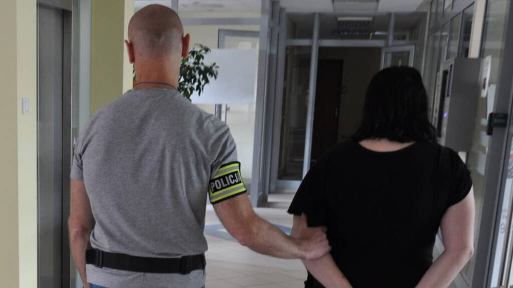Ukradła kartę szwagra. Wypłaciła z niej duże pieniądze 1 EAttachments95600509cd5f769c2f3821c6f82dc3690d4b819 xl
