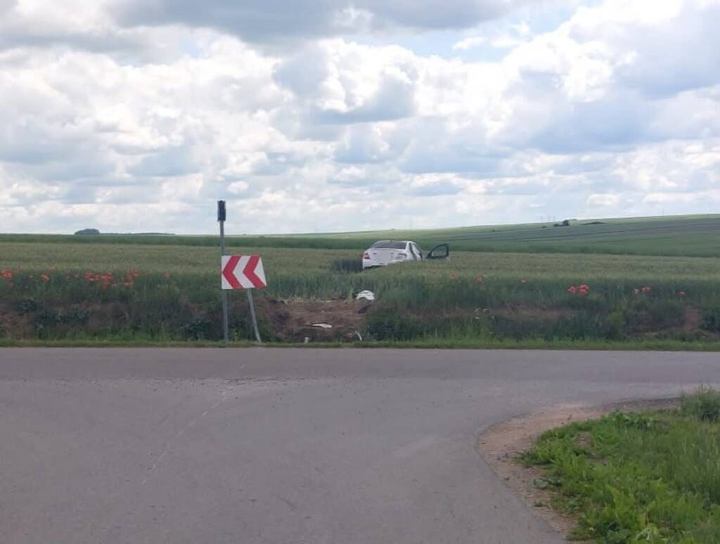 16-latek po alkoholu rozbił mercedesa. Trzy osoby trafiły do szpitala 1 EAttachments95628413ef19d6b1183b5eaaee43f176972dc4c xl