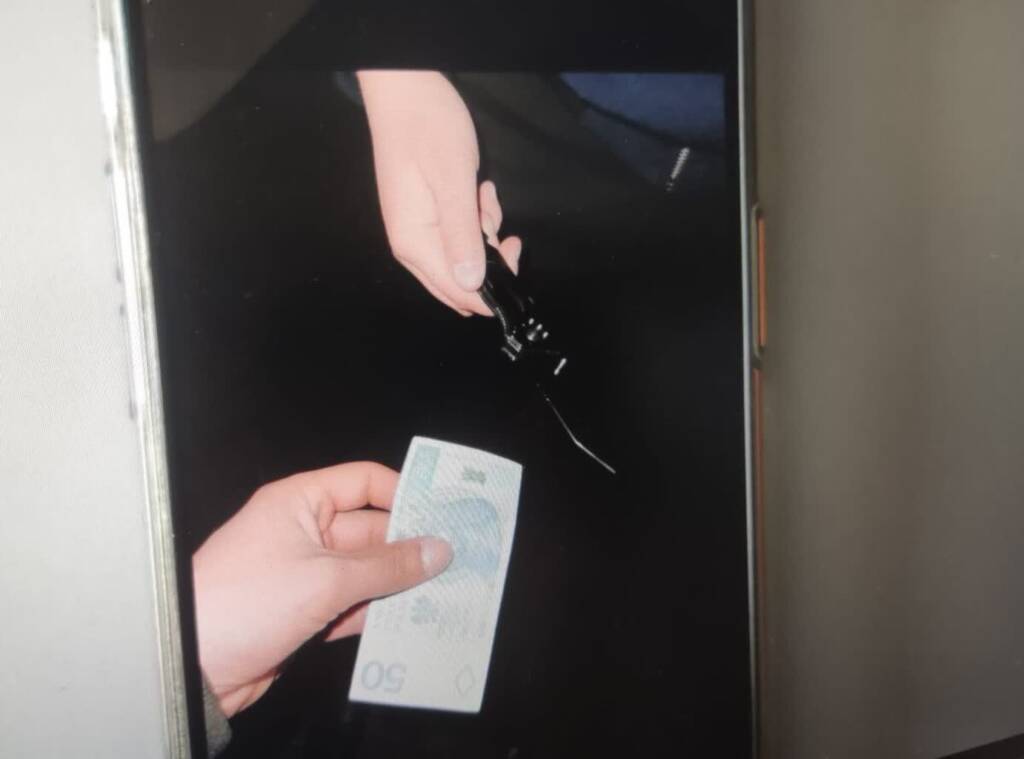 Zaatakowali przechodnia pałką teleskopową. Nastolatkowie odpowiedzą za rozbój 1 EAttachments9571737be44c381713452dbbb699ac335adeb19 xl