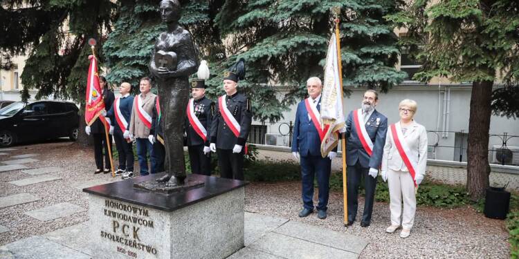 Spotkanie pod pomnikiem „Honorowym Krwiodawcom PCK – Społeczeństwo” 1 EAttachments9575660b5af18d81603001212ab3293aceb8753 xl