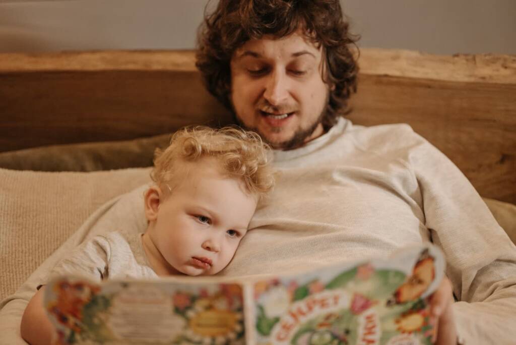 Ojcowie z książką. Czytanie rozwija mózg i dzieci 1 EAttachments959464346ec9e9eac810e250bdbac1b1f025e86 xl